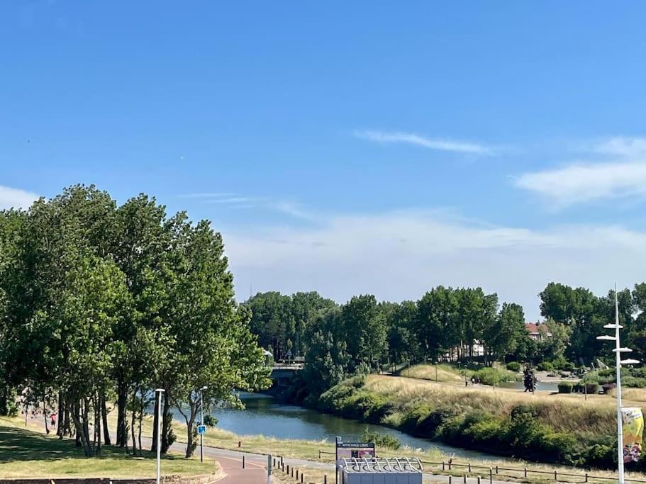 Le Designer Avec Vue Dunkirk Exterior foto